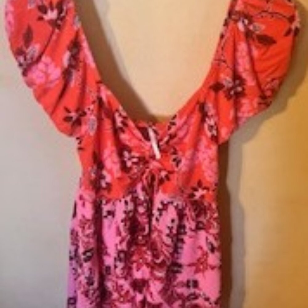 NEW Free People Red Pink Floral Shirt form fitting bodice/flowing bottom, L